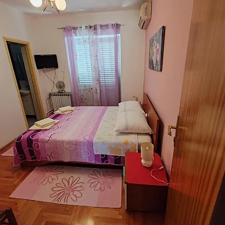 For 4 People * Хвар